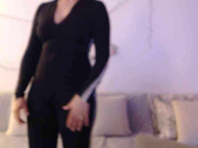 goodSnowQueen webcam