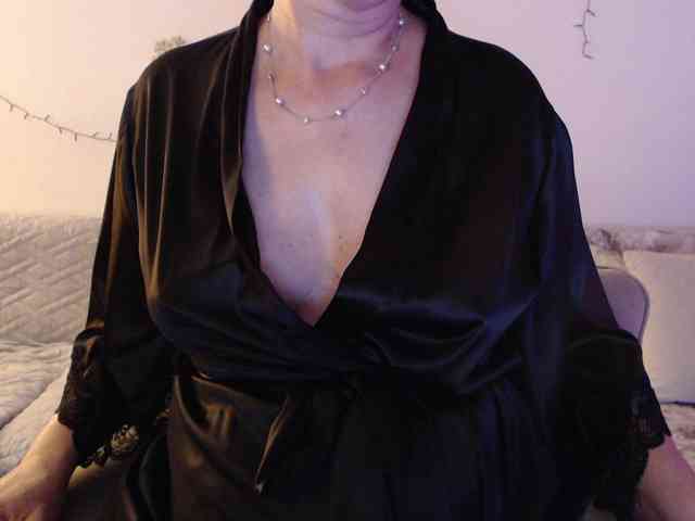 goodSnowQueen webcam