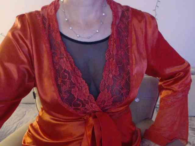 goodSnowQueen webcam