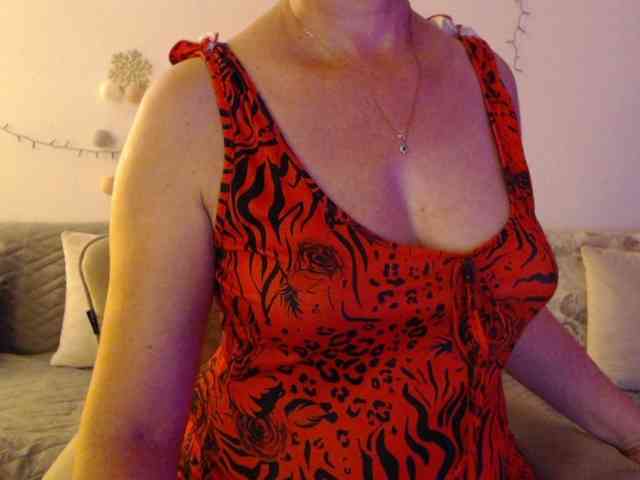 goodSnowQueen webcam