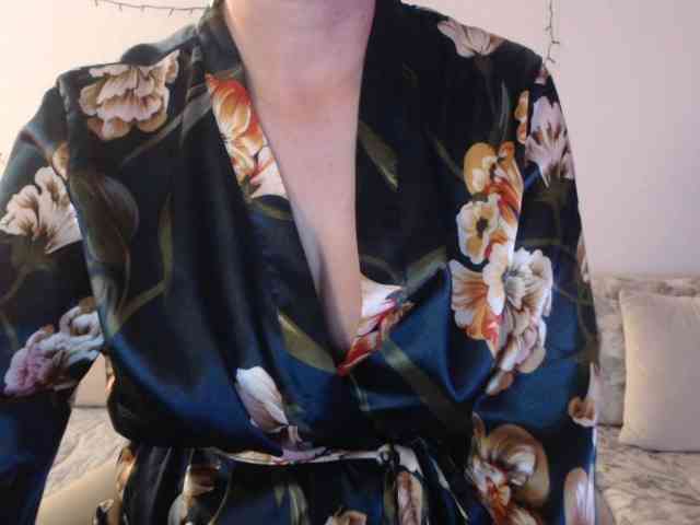 goodSnowQueen webcam