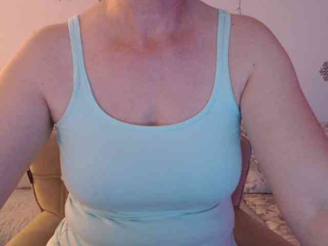 goodSnowQueen webcam