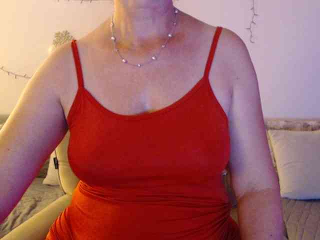 goodSnowQueen webcam