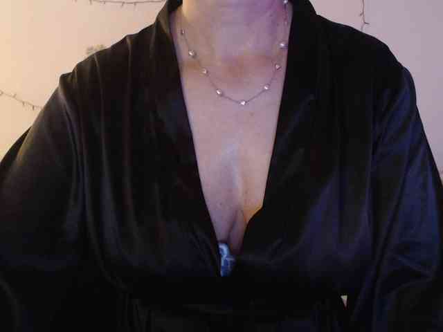 goodSnowQueen webcam