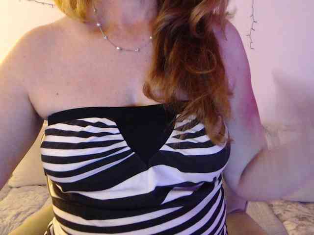goodSnowQueen webcam