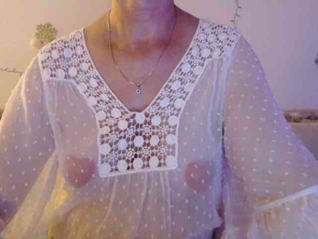 goodSnowQueen webcam