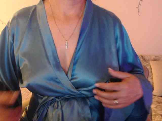 goodSnowQueen webcam