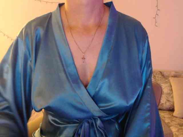 goodSnowQueen webcam