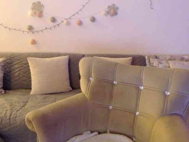 goodSnowQueen webcam