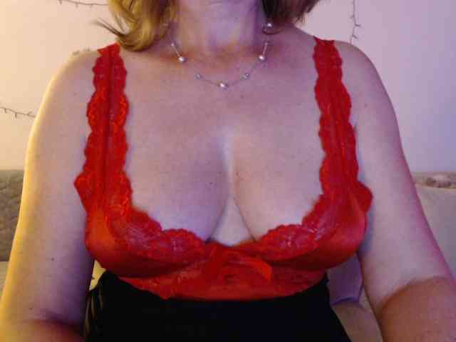 goodSnowQueen webcam