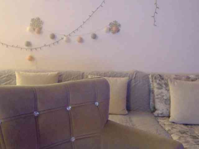 goodSnowQueen webcam