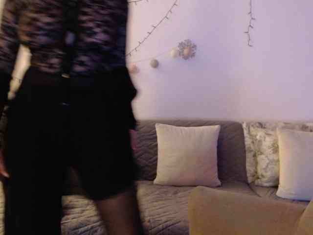 goodSnowQueen webcam
