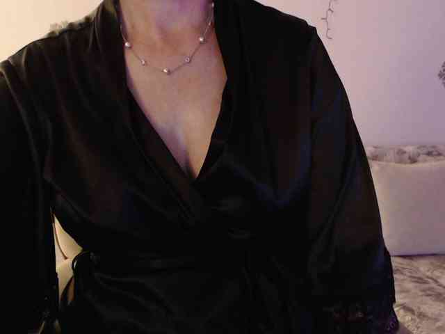 goodSnowQueen webcam