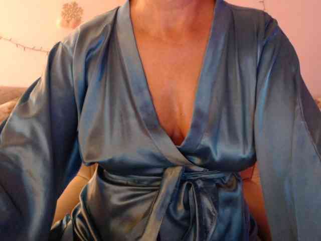 goodSnowQueen webcam