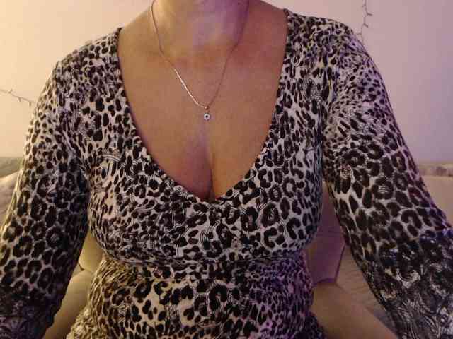 goodSnowQueen webcam