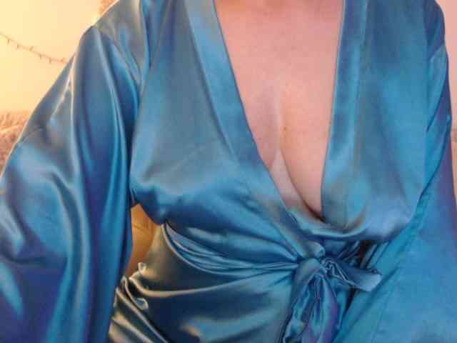 goodSnowQueen webcam