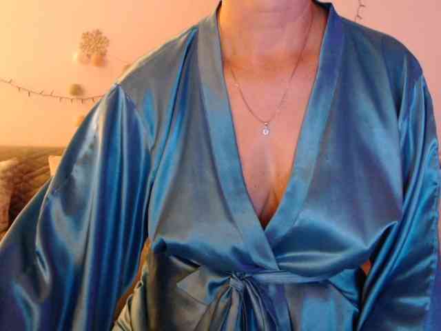 goodSnowQueen webcam