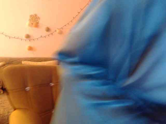 goodSnowQueen webcam