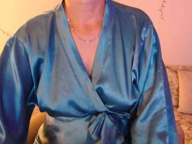 goodSnowQueen webcam