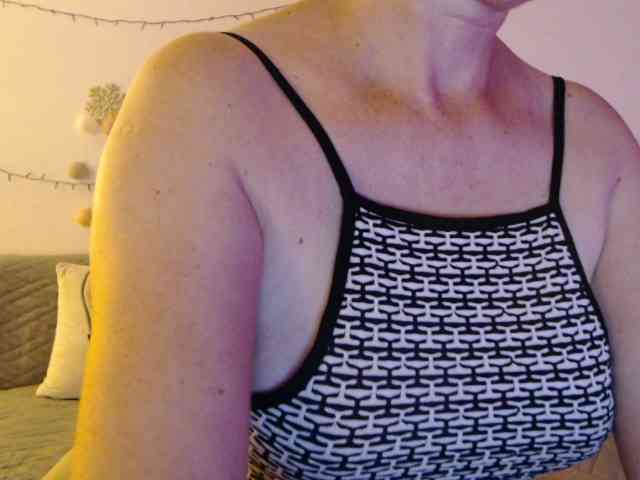 nude amateur GoodSnowQueen