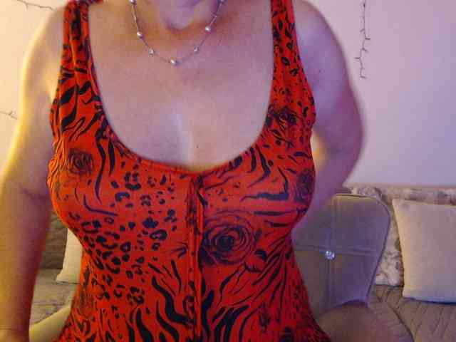 goodSnowQueen webcam