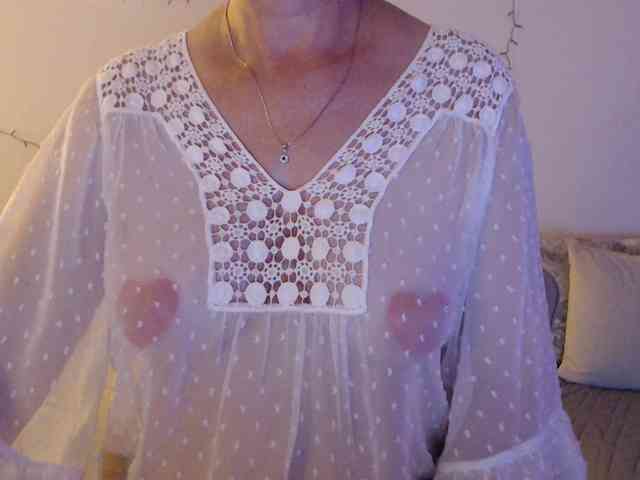 goodSnowQueen webcam