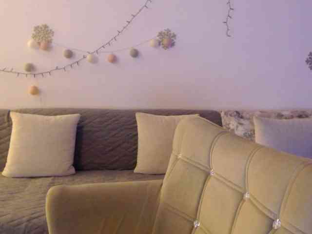 goodSnowQueen webcam