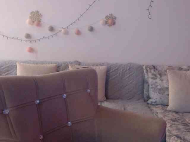 goodSnowQueen webcam