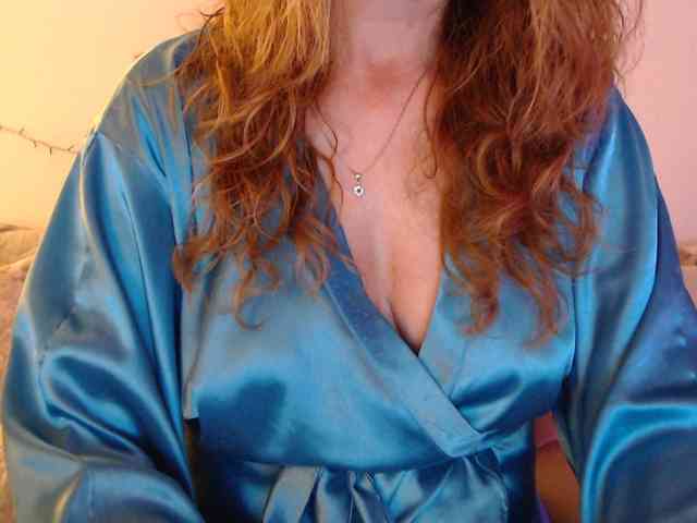 goodSnowQueen webcam