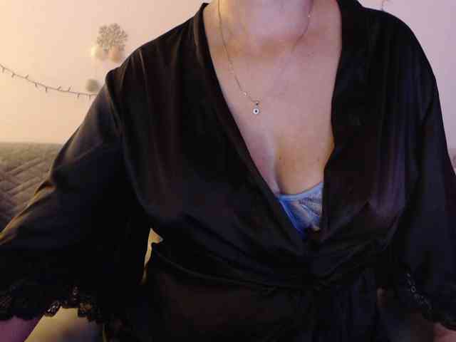 goodSnowQueen webcam
