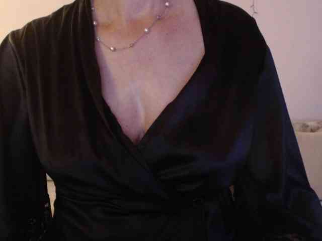 goodSnowQueen webcam