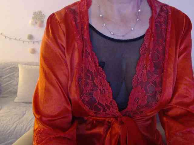 goodSnowQueen webcam