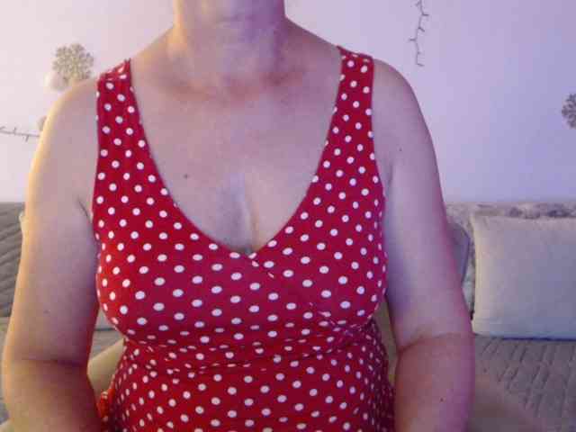 goodSnowQueen webcam
