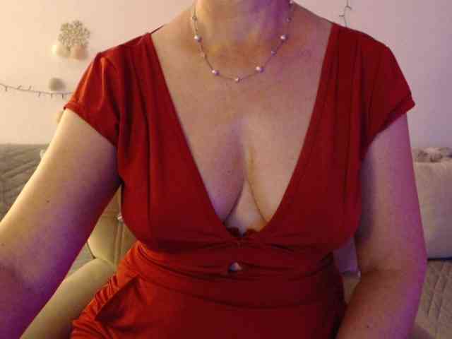 goodSnowQueen webcam