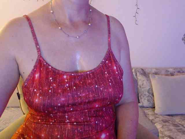 goodSnowQueen webcam