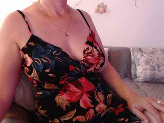 goodSnowQueen webcam