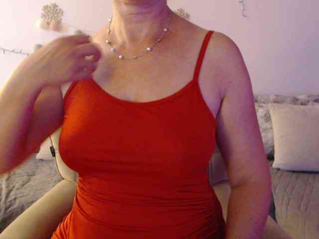 goodSnowQueen webcam