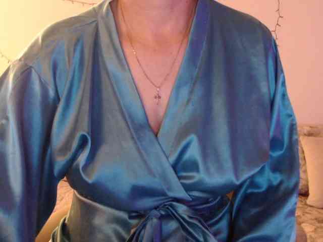 goodSnowQueen webcam