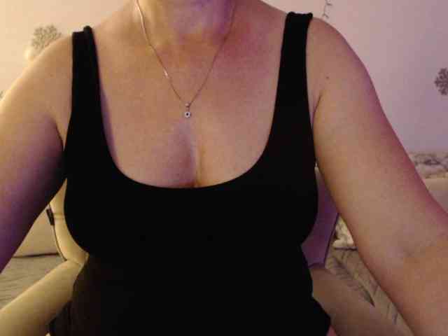 goodSnowQueen webcam