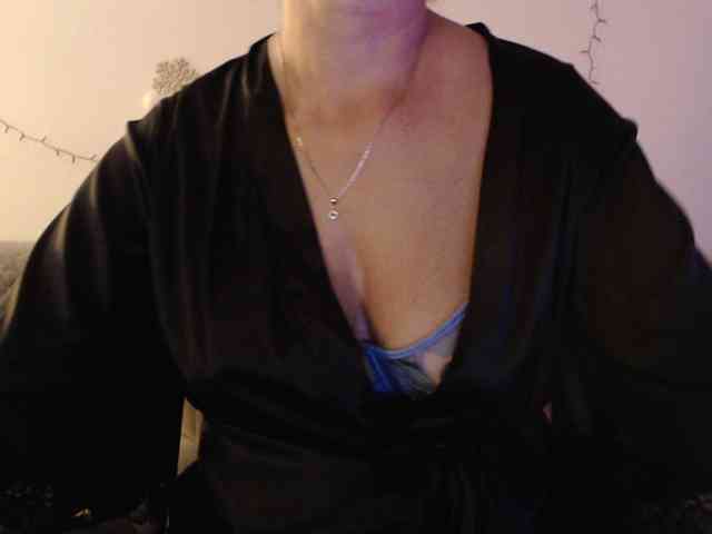 goodSnowQueen webcam