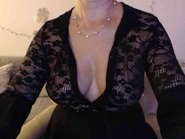 goodSnowQueen webcam
