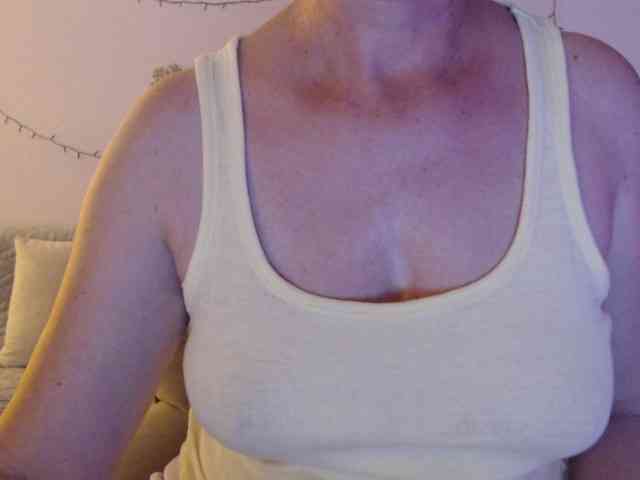 goodSnowQueen webcam