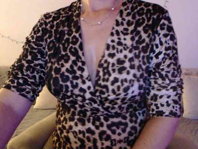 goodSnowQueen webcam