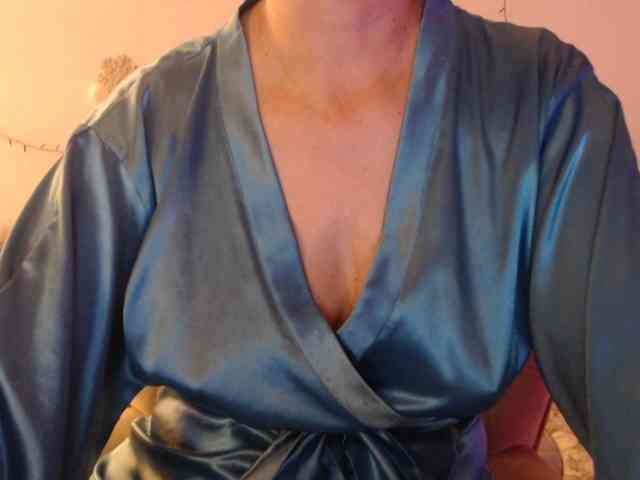 goodSnowQueen webcam