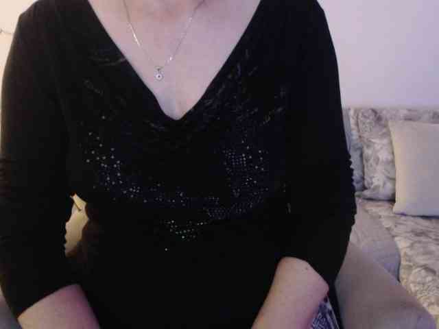 goodSnowQueen webcam