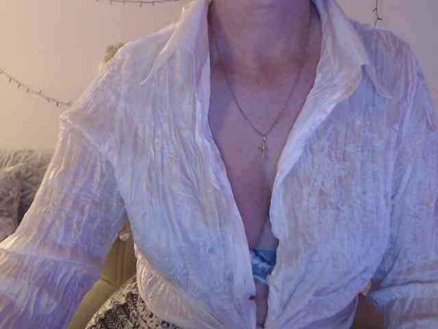 goodSnowQueen webcam