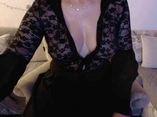goodSnowQueen webcam