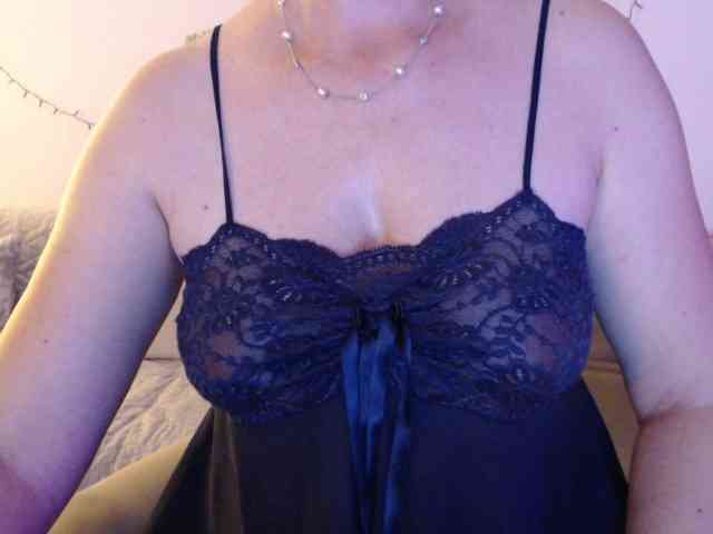 goodSnowQueen webcam