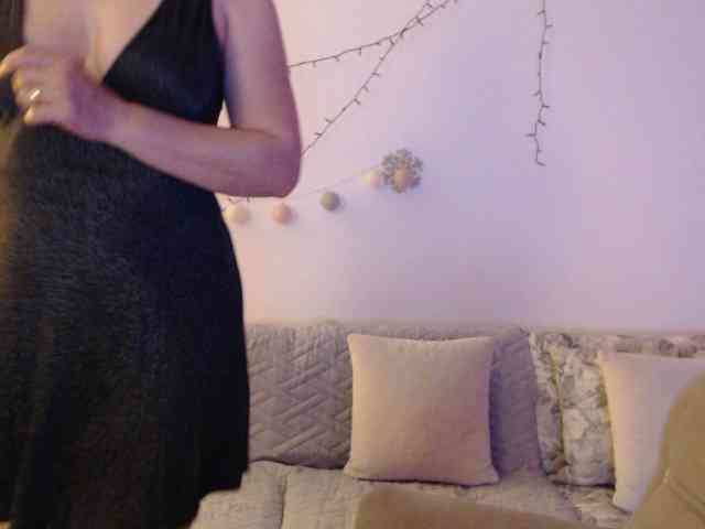 goodSnowQueen webcam