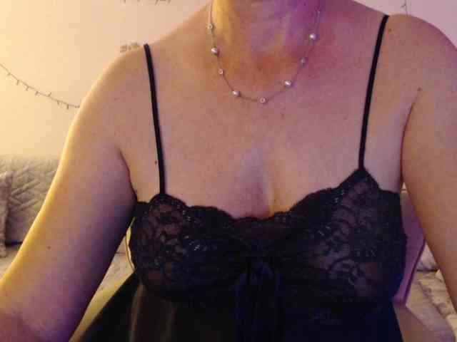 goodSnowQueen webcam